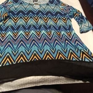 New Directions Women's 2xl Artsy Tunic Top NWT Long Sleeve Blue Black Chevron